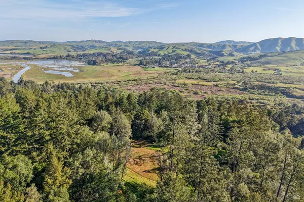 $1,525,000 | 70 Fox Drive, Point Reyes Station, CA 94956
