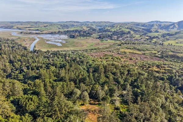 $1,525,000 | 70 Fox Drive, Point Reyes Station, CA 94956