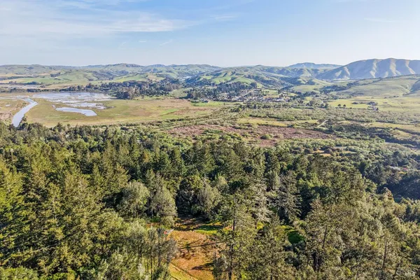$1,525,000 | 70 Fox Drive, Point Reyes Station, CA 94956