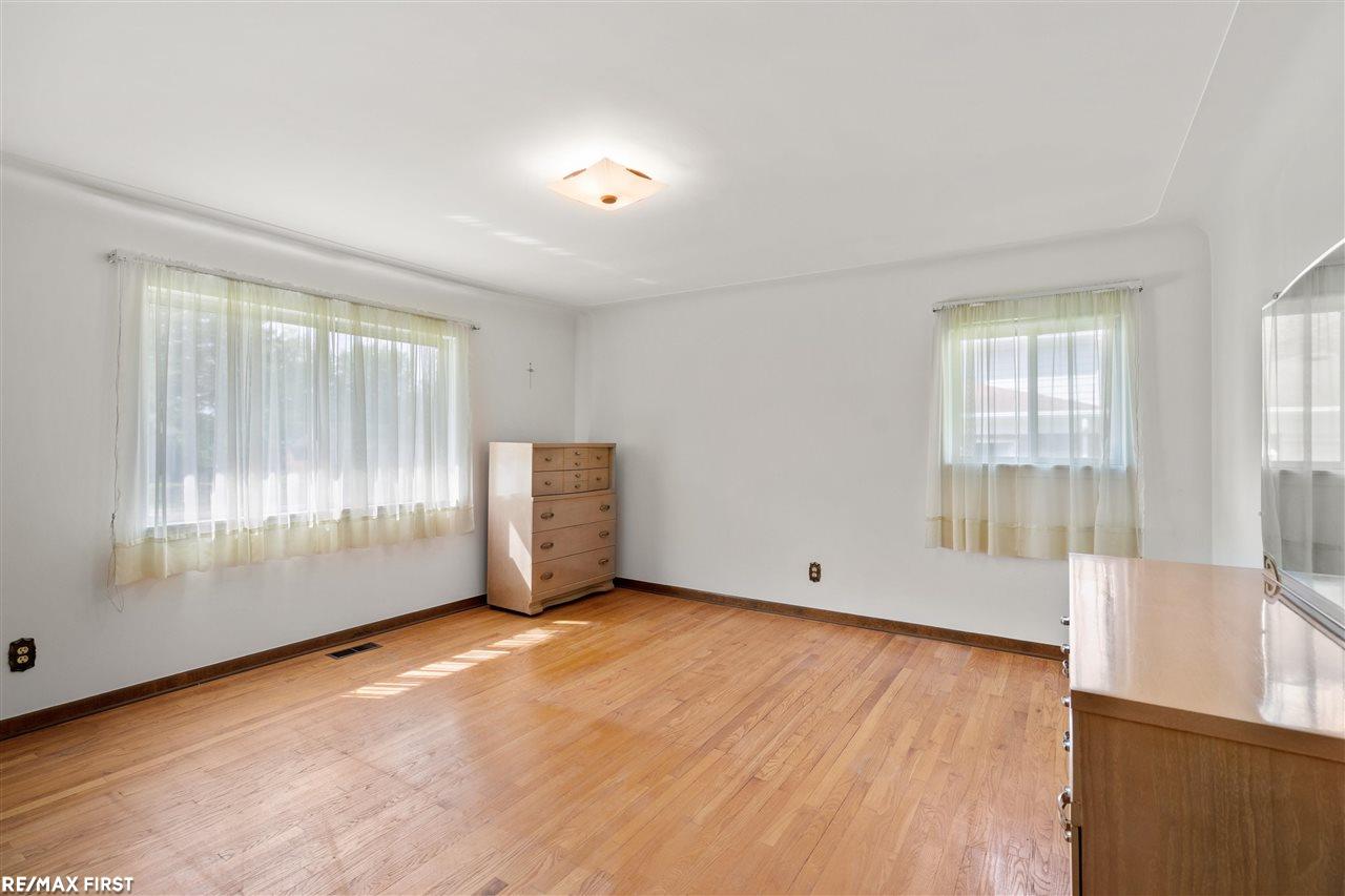 2098 Chalet Drive Rochester Hills, MI 48309 - Photo 17 of 36