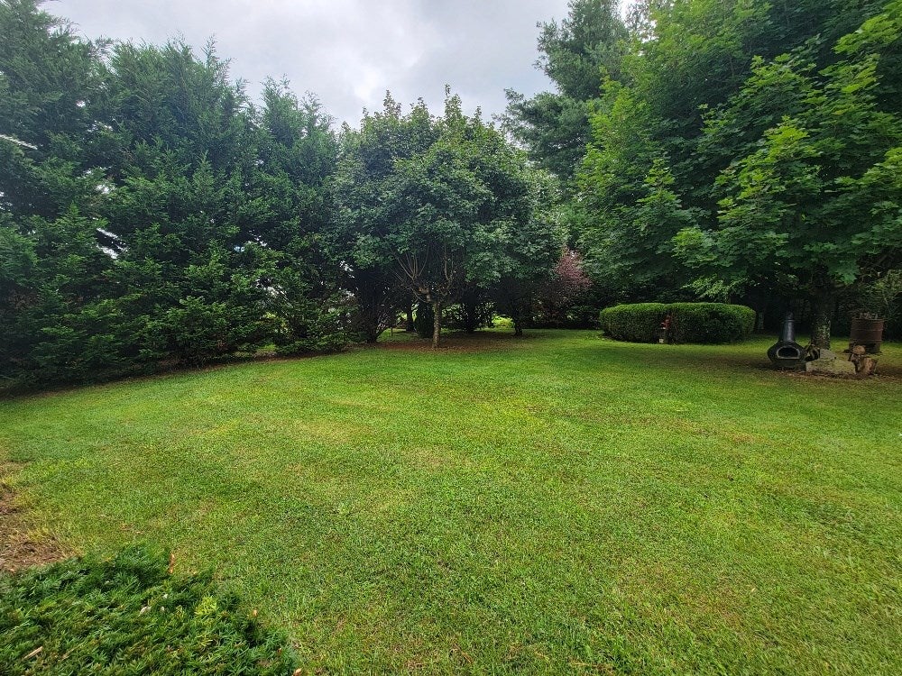 2043 Edmonds Road Galax, VA 24333 - Photo 28 of 29 Gallery Image 28