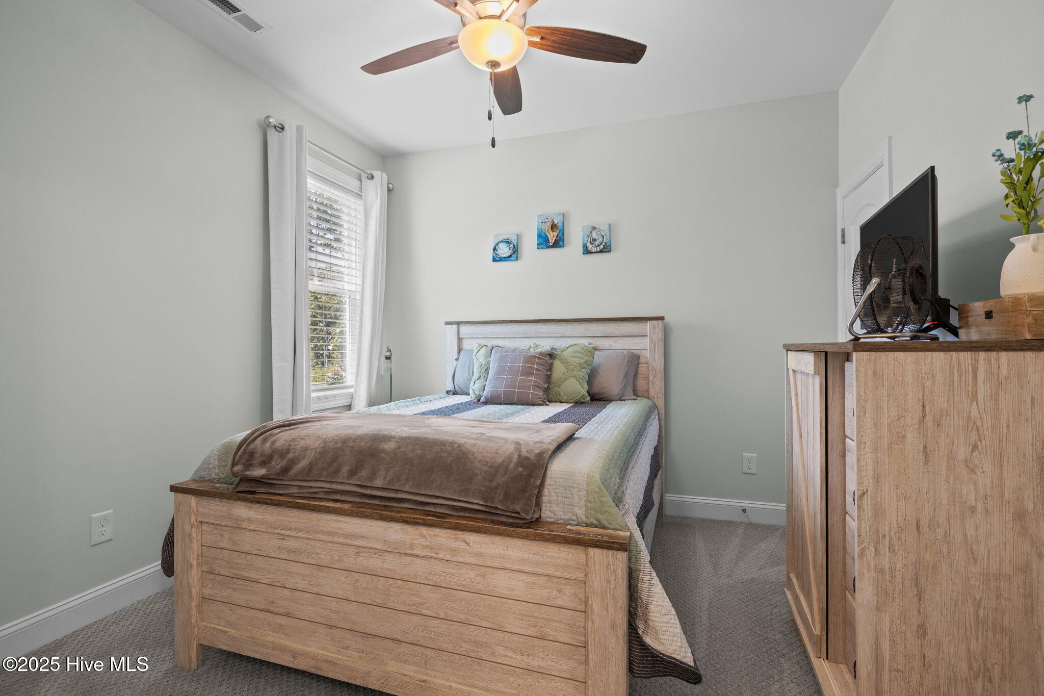 132 Freedom Park Road Beaufort, NC 28516 - Photo 29 of 46 Bedroom 3