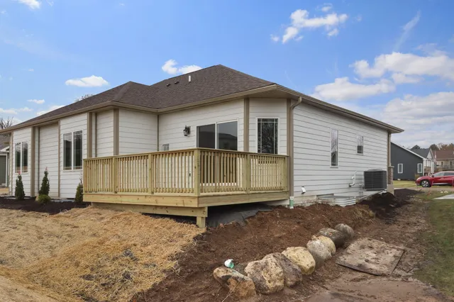 $454,900 | 586 Tindall's Nest, Twin Lakes, WI 53181