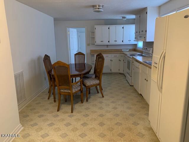 114 Mehaffey Road Powell, TN 37849 - Photo 13 of 28 Large eat in kitchen