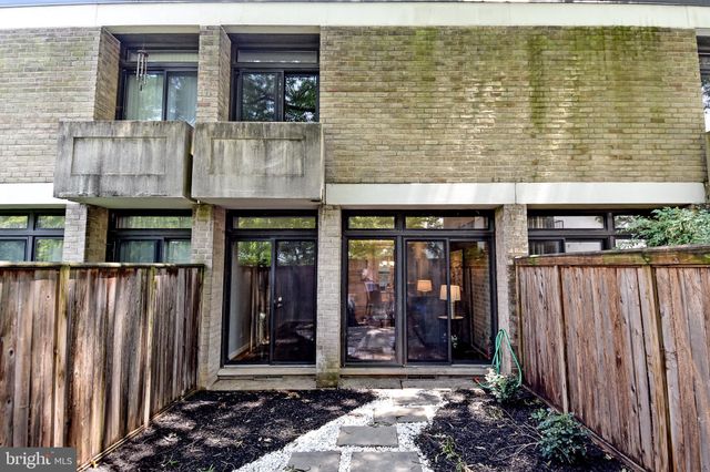 $789,000 | 447 N Street Southwest, Washington, DC 20024