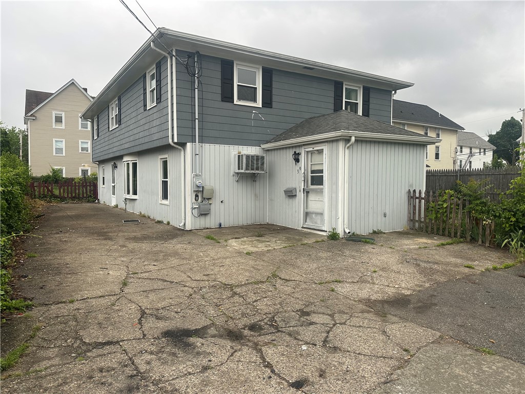 39 Locust Street Pawtucket, RI 02860 - Photo 1 of 25