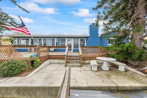 $740,000 | 1409 49th Avenue Northeast, St. Petersburg, FL 33703