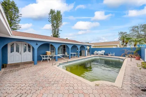 $740,000 | 1409 49th Avenue Northeast, St. Petersburg, FL 33703