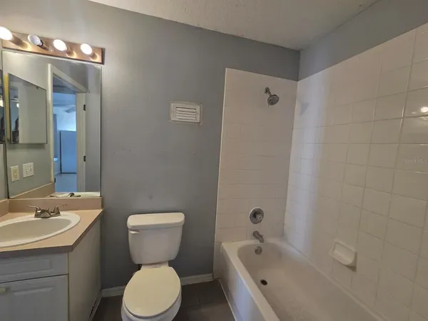 $1,200 | 609 Caribbean Drive, Unit B, Davenport, FL 33897