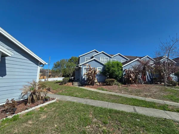 $1,200 | 609 Caribbean Drive, Unit B, Davenport, FL 33897