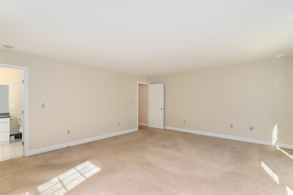 10 Preacher Road, Unit 10 Milton, MA 02186 - Photo 11 of 21 Gallery Image 11