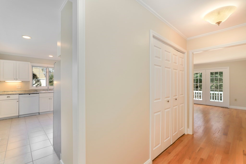 10 Preacher Road, Unit 10 Milton, MA 02186 - Photo 2 of 21 Gallery Image 2