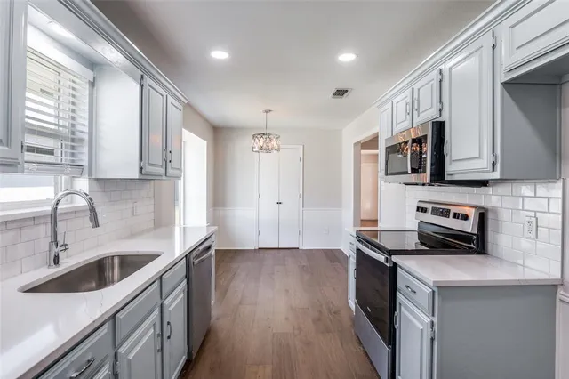 $454,000 | 2316 Daybreak Drive, Dallas, TX 75287