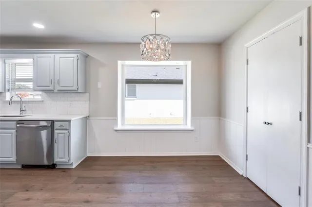 $454,000 | 2316 Daybreak Drive, Dallas, TX 75287