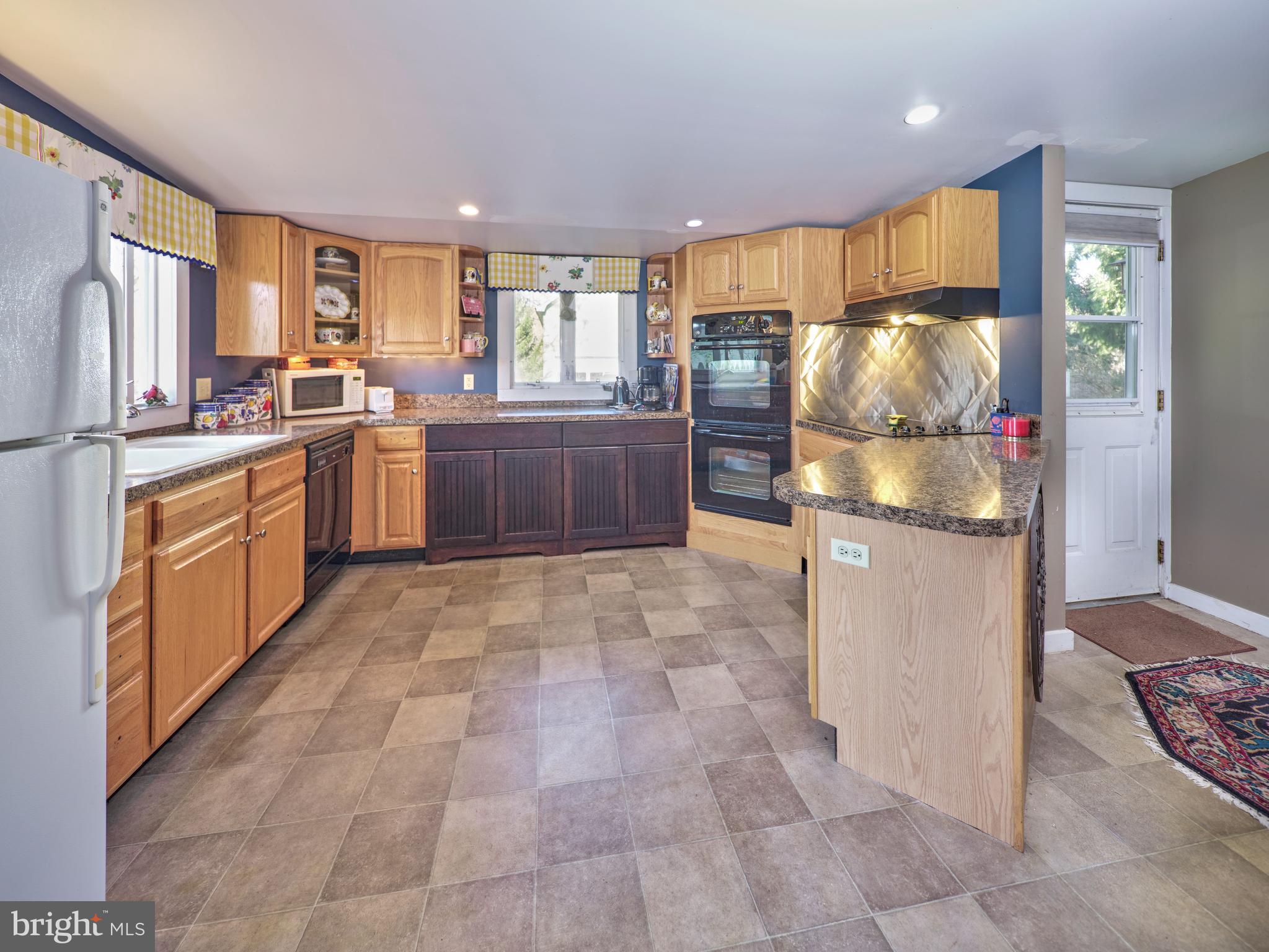 811 River Road Erwinna, PA 18920 - Photo 7 of 21 Gallery Image 7