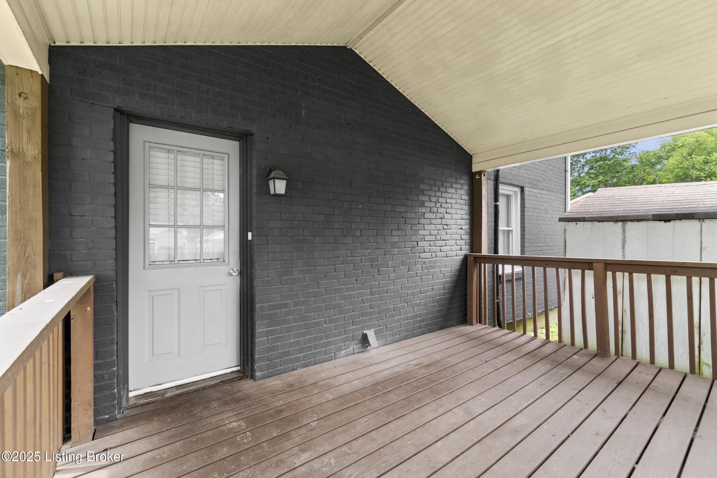 5707 Mt Washington Road Louisville, KY 40229 - Photo 11 of 26 dsc08953