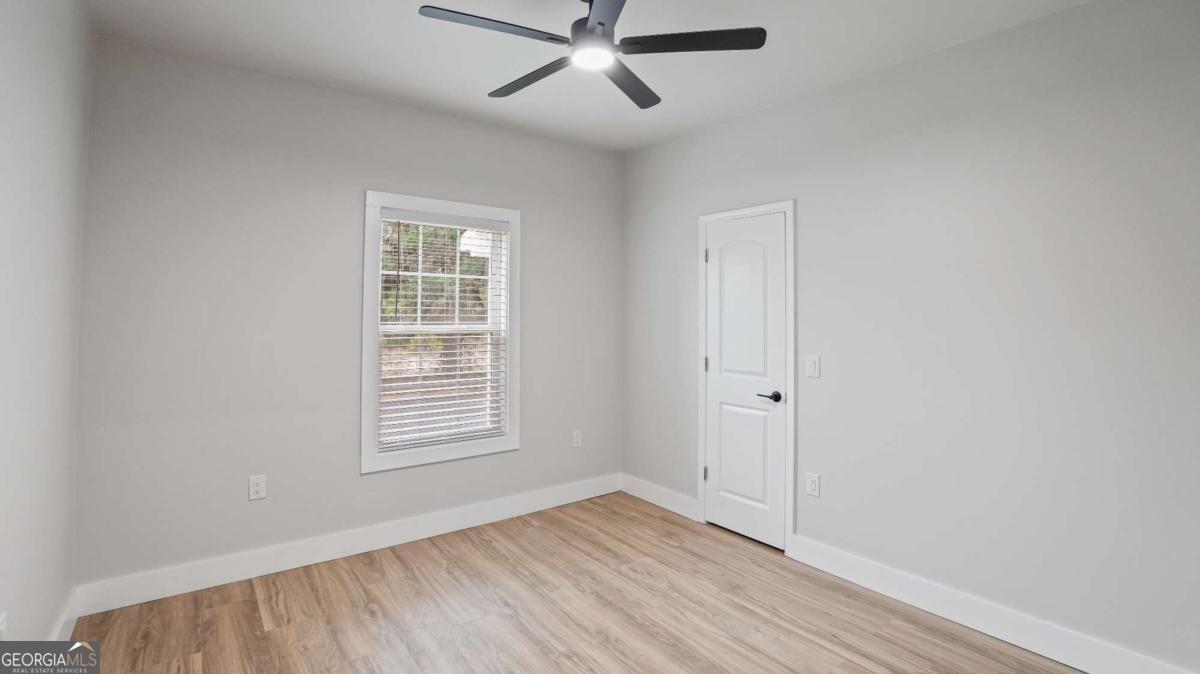 2021 Sparrow Lane Blackshear, GA 31516 - Photo 32 of 36