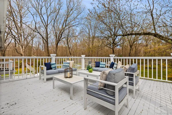 $1,295,000 | 137 Old Stone Hill Road, Pound Ridge, NY 10576