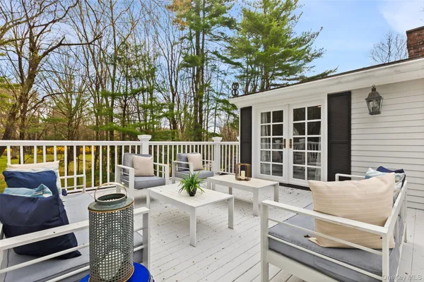 $1,295,000 | 137 Old Stone Hill Road, Pound Ridge, NY 10576