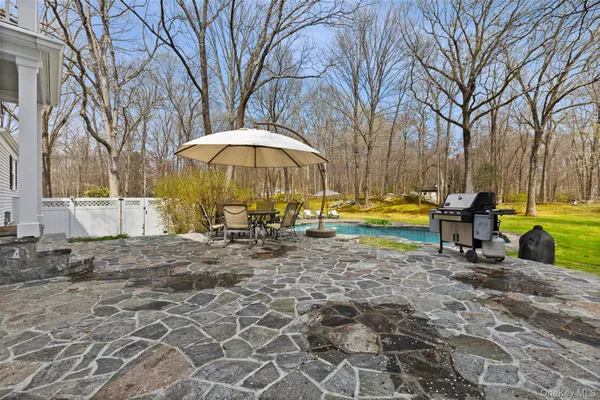 $1,295,000 | 137 Old Stone Hill Road, Pound Ridge, NY 10576