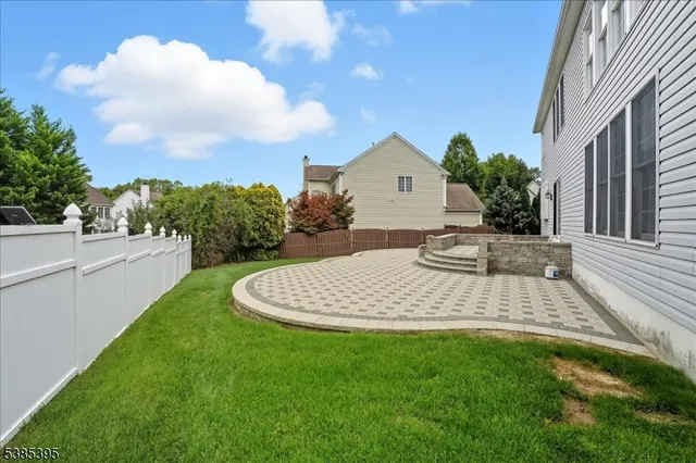 a view of outdoor space yard and porch