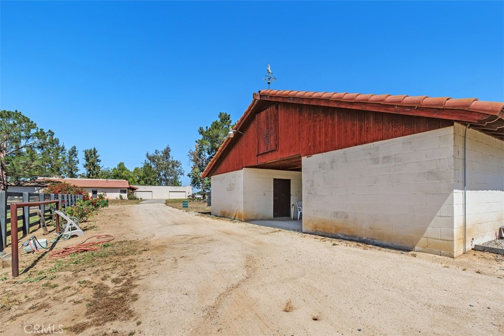 35820 Pauba Road Temecula, CA 92592 - Photo 34 of 43