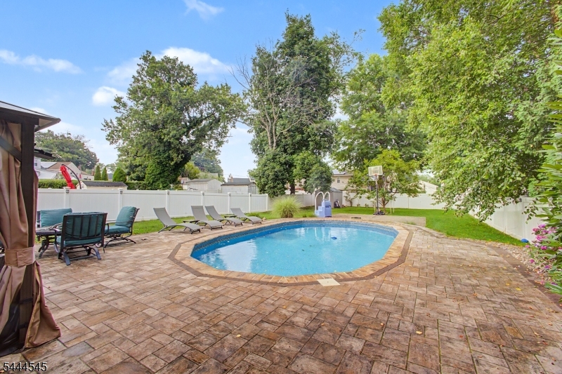 453 Huntington Road Union, NJ 07083 - Photo 26 of 28