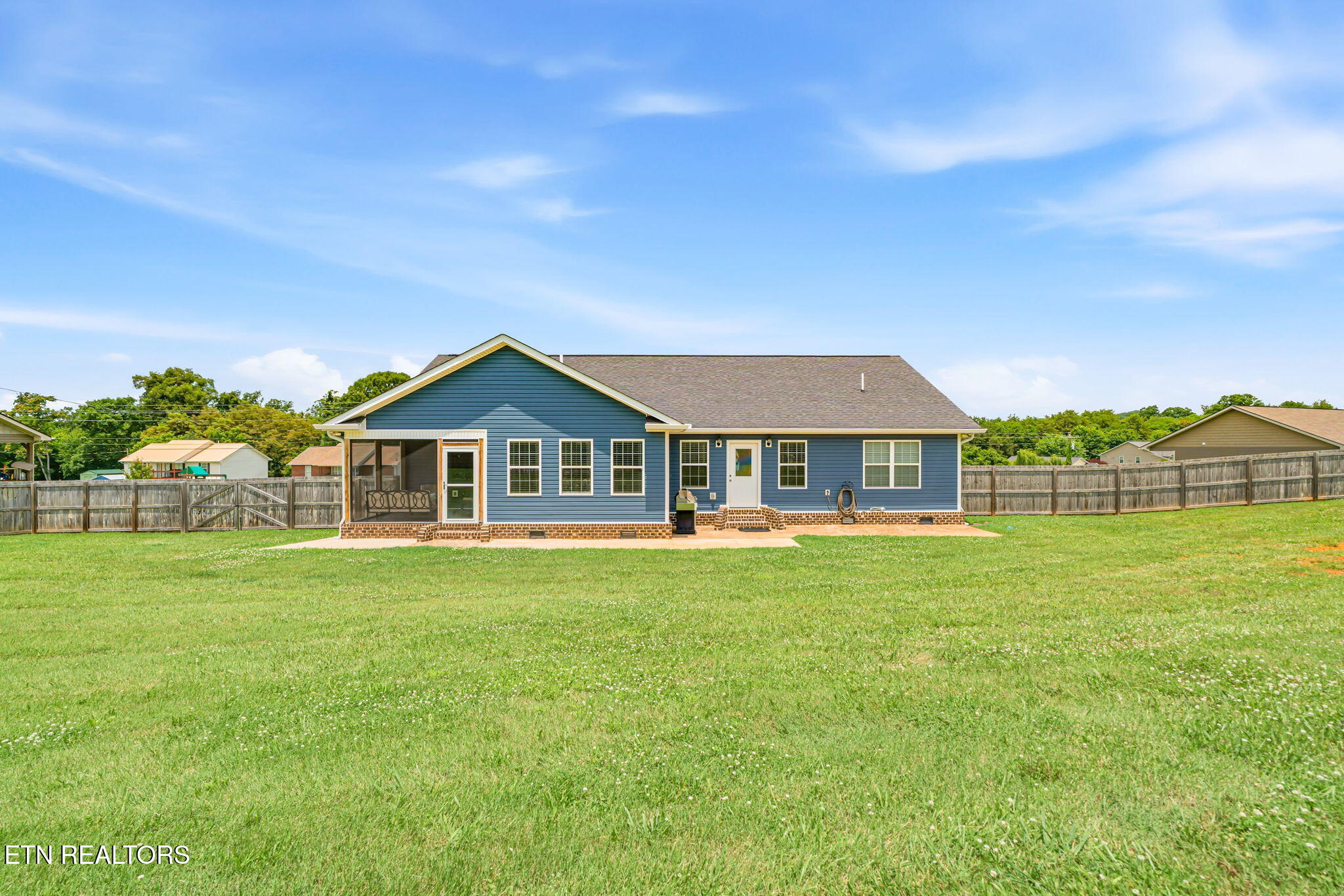 527 Low Valley Road Dandridge, TN 37725 - Photo 38 of 52 40-web-or-mls-527 Low Valley Drive-38