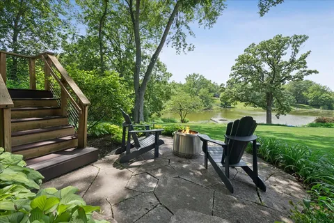 $1,675,000 | 83 Lakeview Parkway, Barrington, IL 60010