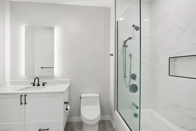 $5,500 | 18 Artisan Drive, Unit 402, Salem, NH 03079