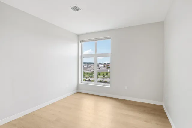 $5,500 | 18 Artisan Drive, Unit 402, Salem, NH 03079