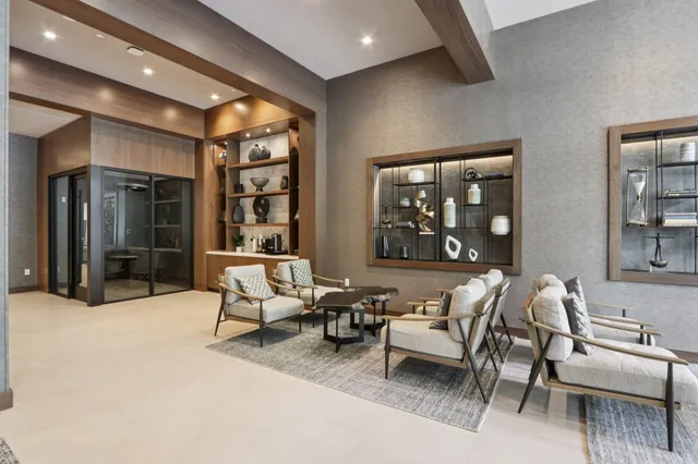 $5,500 | 18 Artisan Drive, Unit 402, Salem, NH 03079