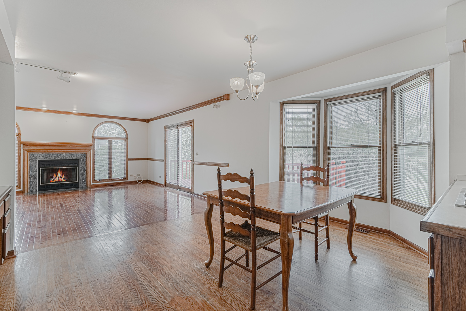 382 Beverly Road Barrington, IL 60010 - Photo 11 of 40 Gallery Image 11