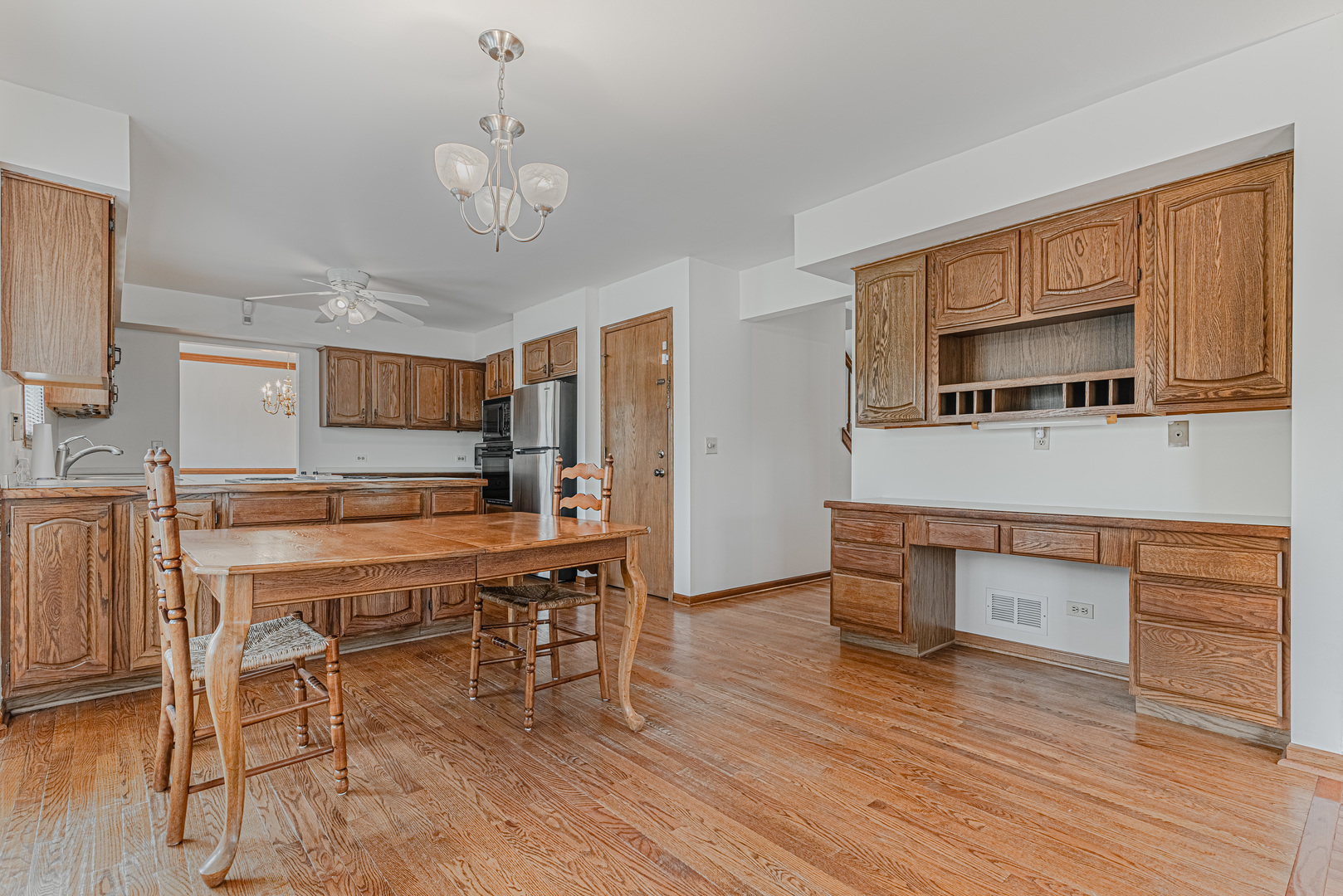 382 Beverly Road Barrington, IL 60010 - Photo 17 of 40 Gallery Image 17