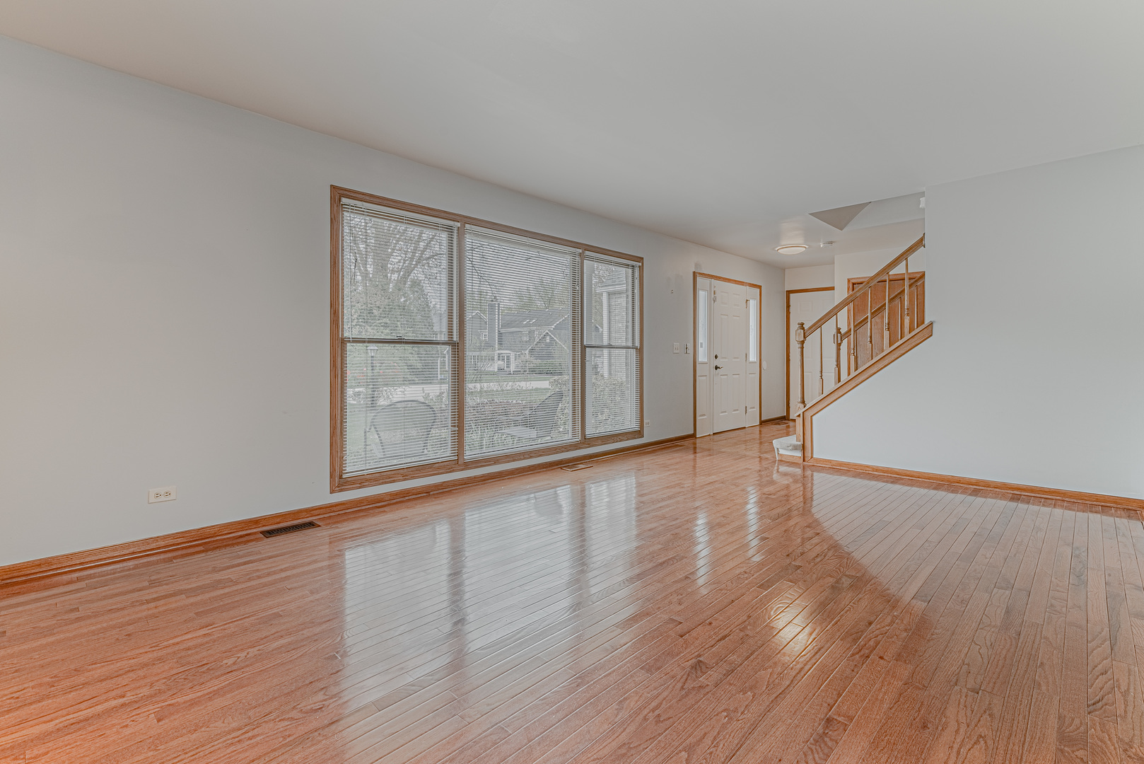 382 Beverly Road Barrington, IL 60010 - Photo 3 of 40 Gallery Image 3