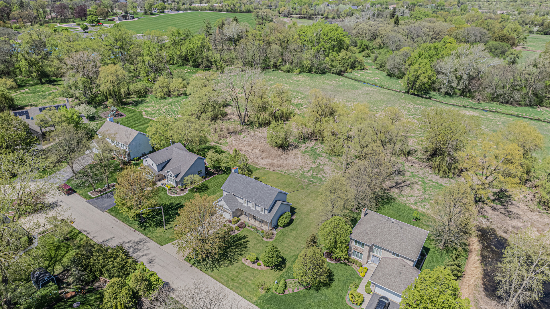 382 Beverly Road Barrington, IL 60010 - Photo 33 of 40 Gallery Image 33