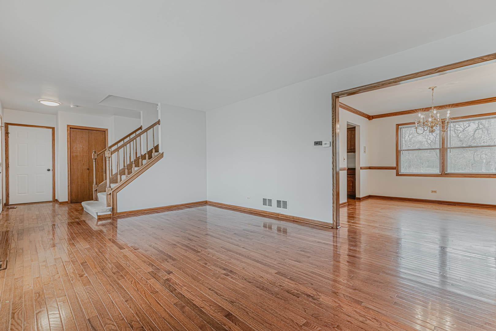 382 Beverly Road Barrington, IL 60010 - Photo 6 of 40 Gallery Image 6