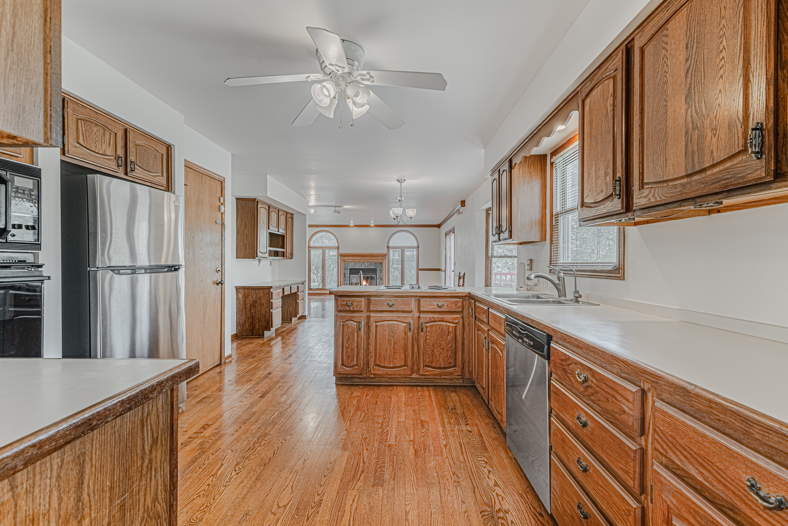 382 Beverly Road Barrington, IL 60010 - Photo 9 of 40 Gallery Image 9