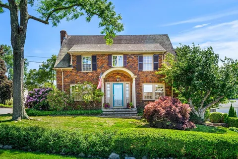 $1,195,000 | 3 Vassar Road, Marblehead, MA 01945