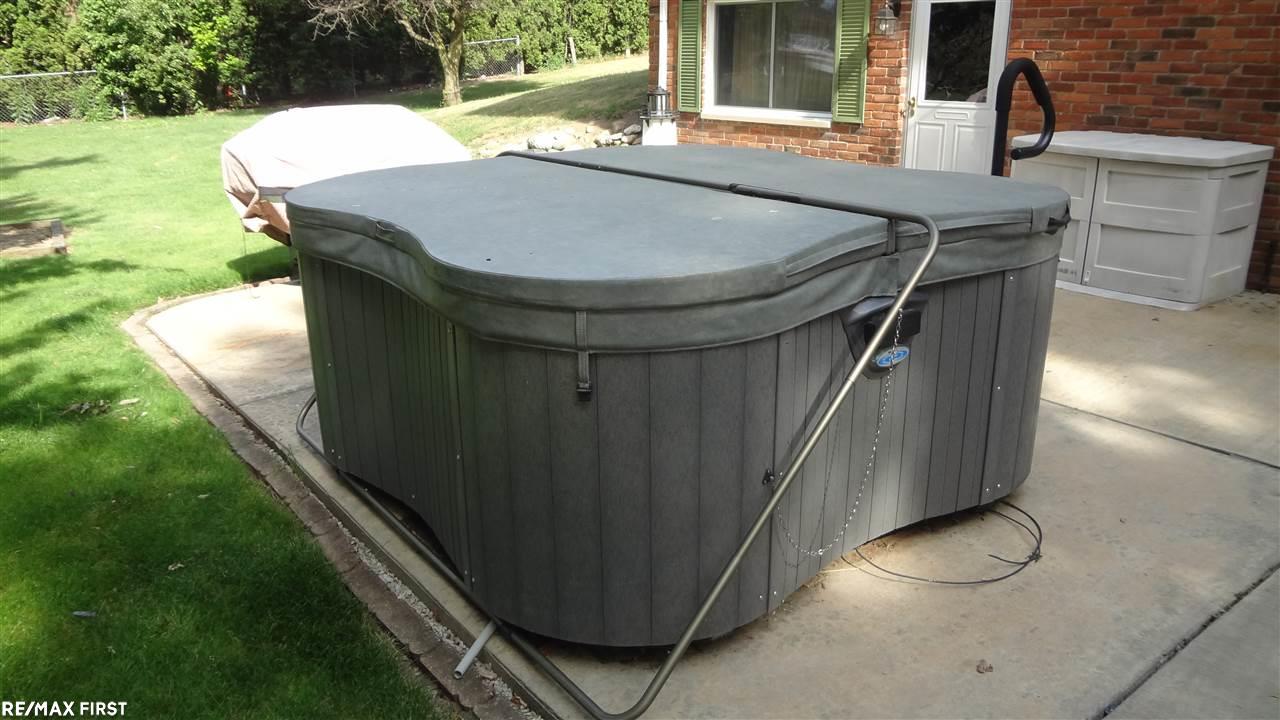 18314 Gilmore Road Armada, MI 48005 - Photo 14 of 47 31296493-13.JPG