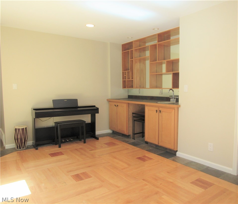 573 Solon Road Bentleyville, OH 44022 - Photo 6 of 35