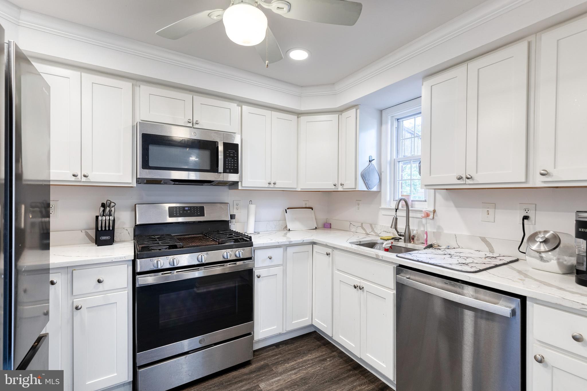 958 Middleborough Road Essex, MD 21221 - Photo 14 of 23