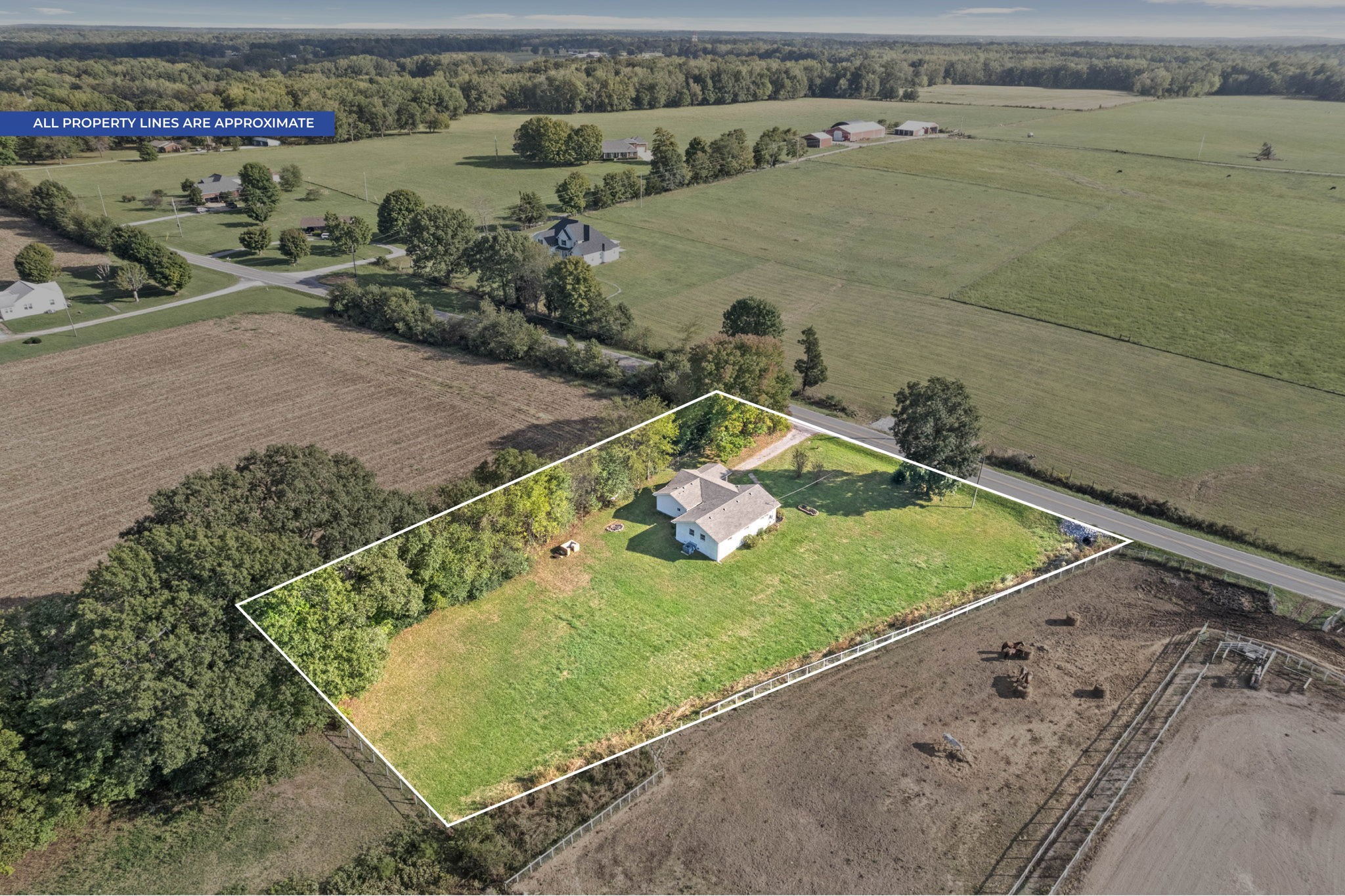 4651 Albright Road Clarksville, TN 37043 - Photo 4 of 43 Gallery Image 4