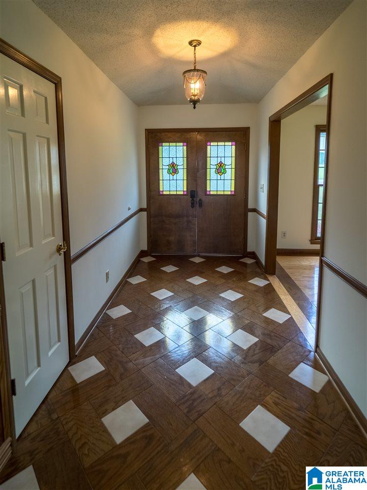 5611 Havenhill Road Birmingham, AL 35210 - Photo 3 of 48