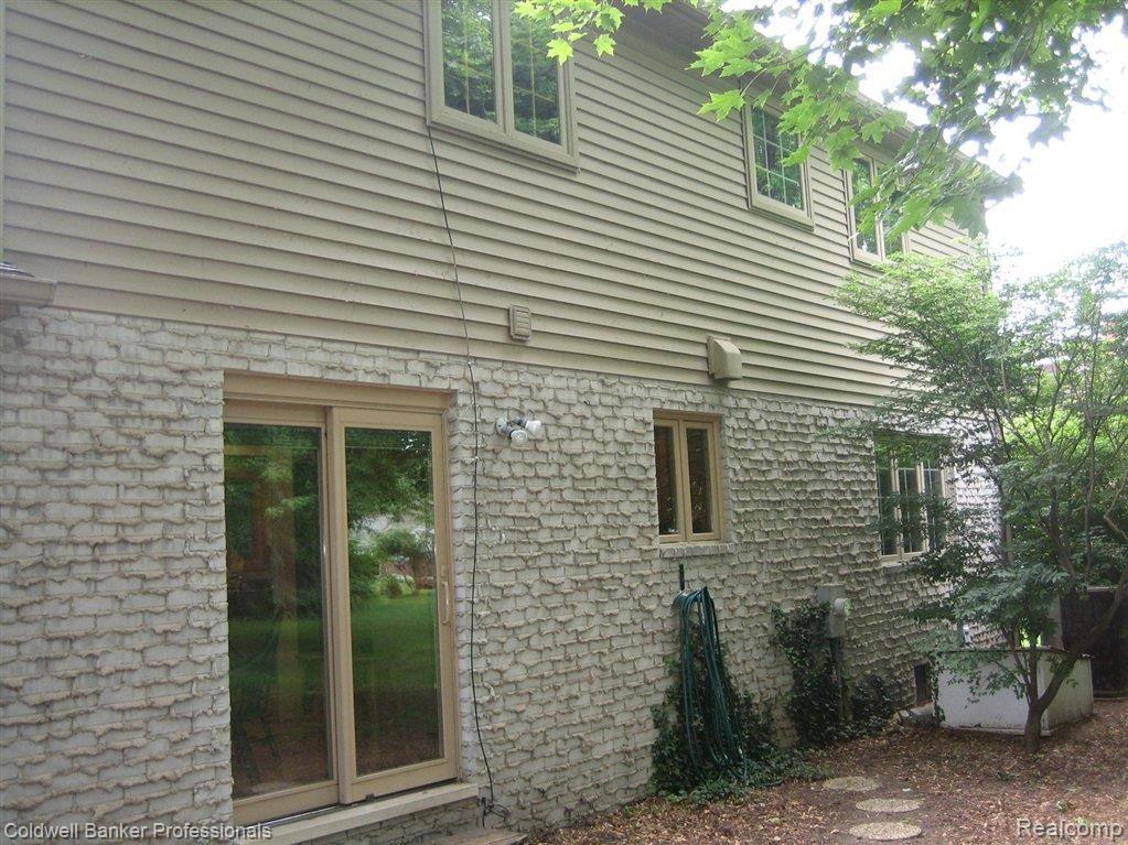 2460 Eaton Gate Road Lake Orion, MI 48360 - Photo 2 of 24 Back of House.JPG