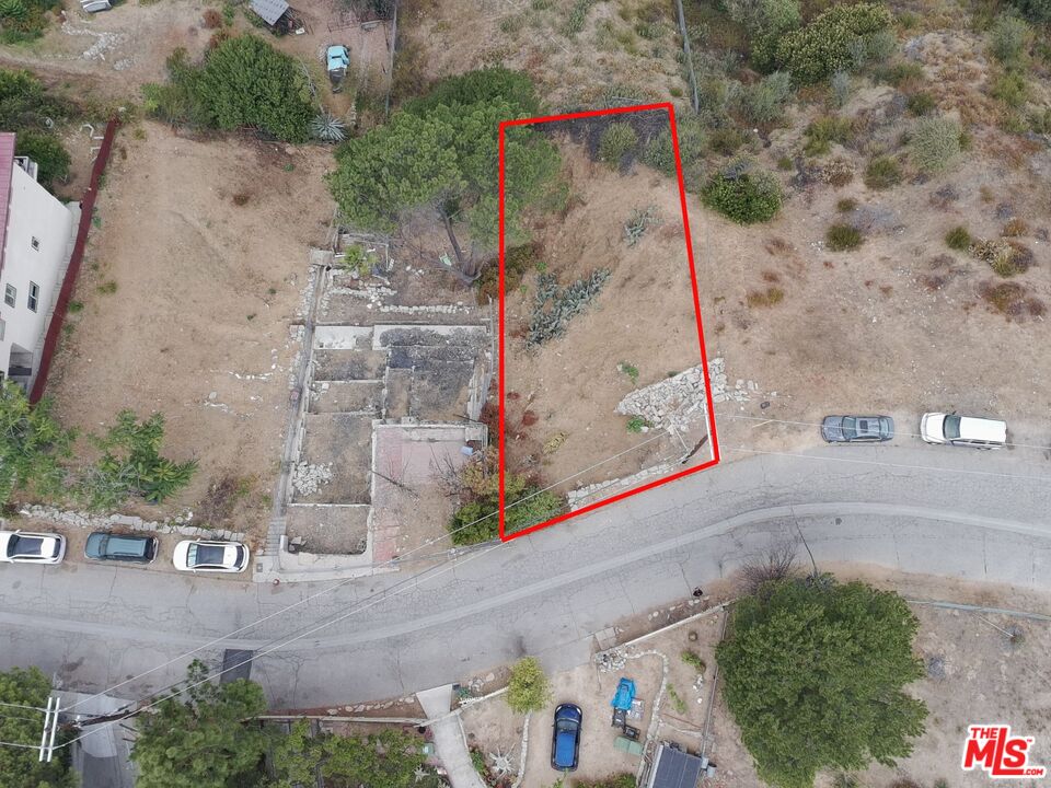 9477 Reverie Road Tujunga, CA 91042 - Photo 10 of 18