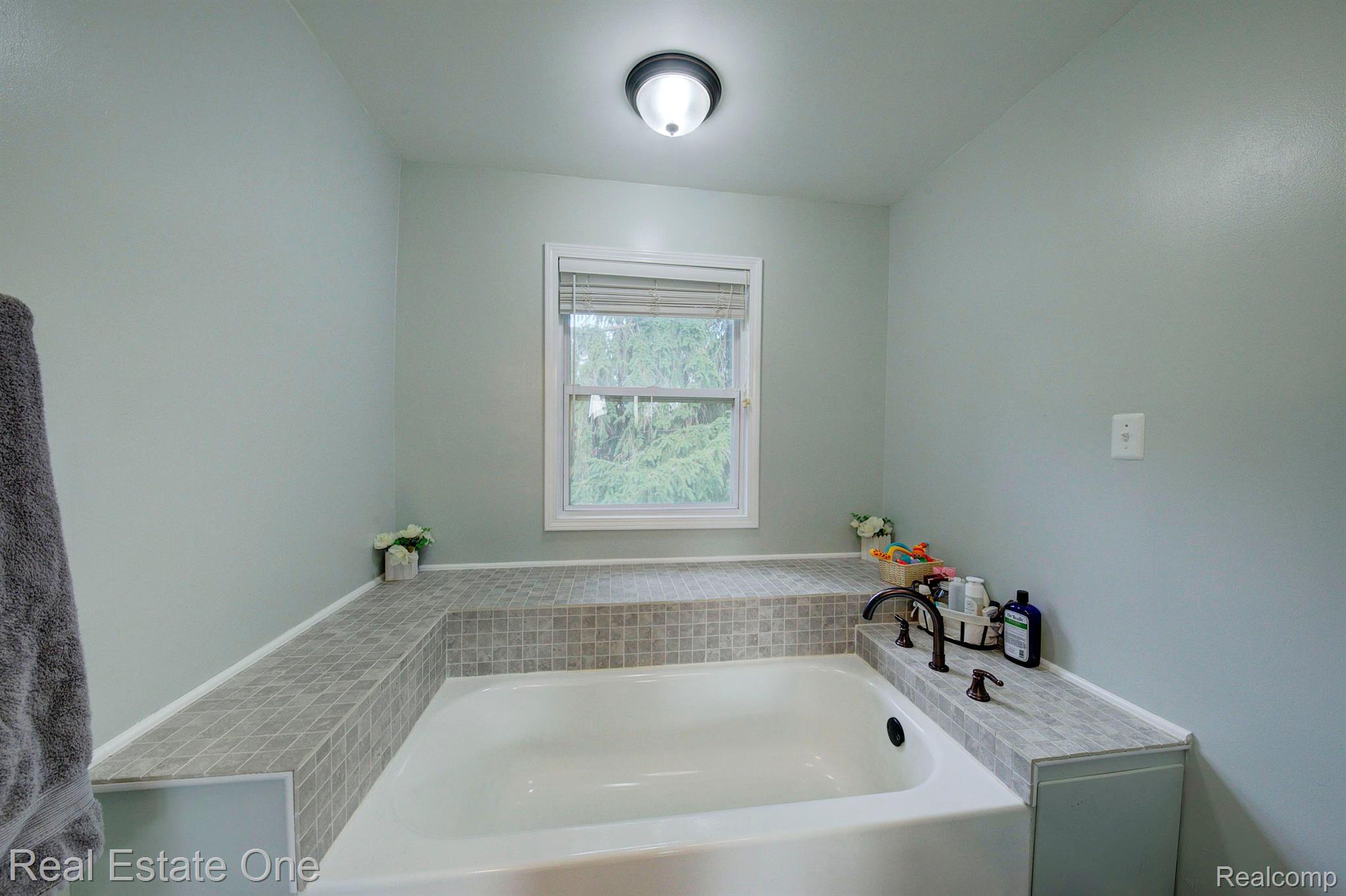 6017 Byron Road Howell, MI 48855 - Photo 83 of 94 Gallery Image 83