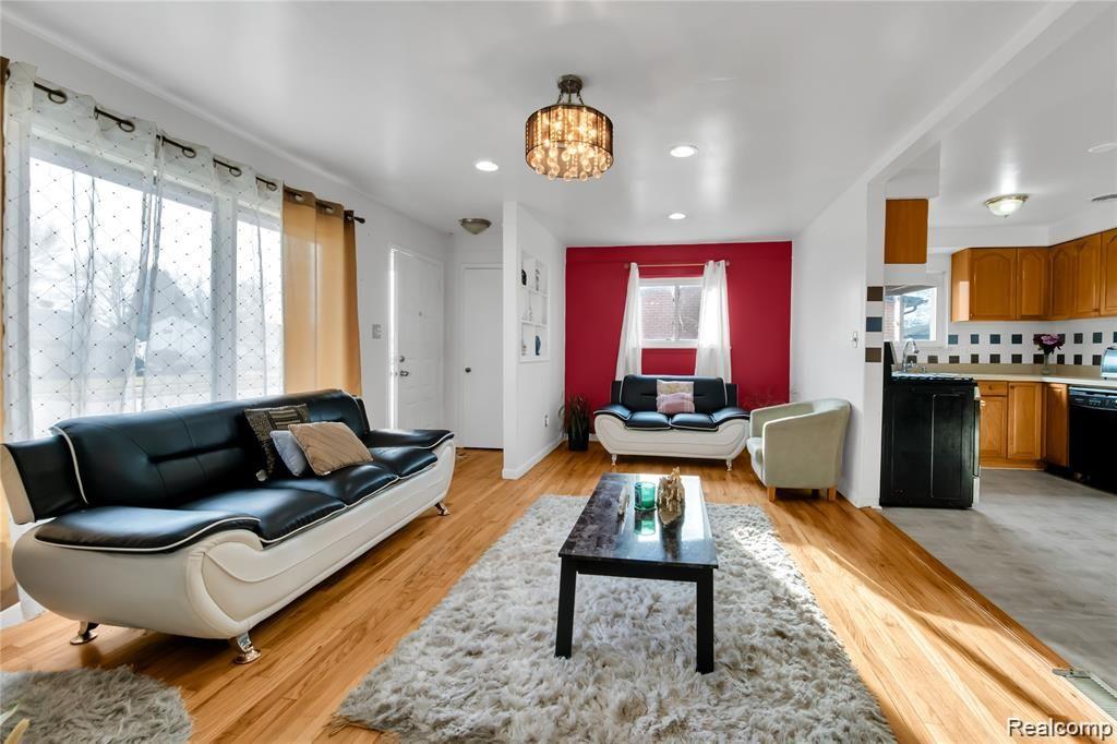 4509 Buchanan Avenue Warren, MI 48092 - Photo 3 of 26 4509 Buchanan Avenue - HD Drone photography-12.jpg