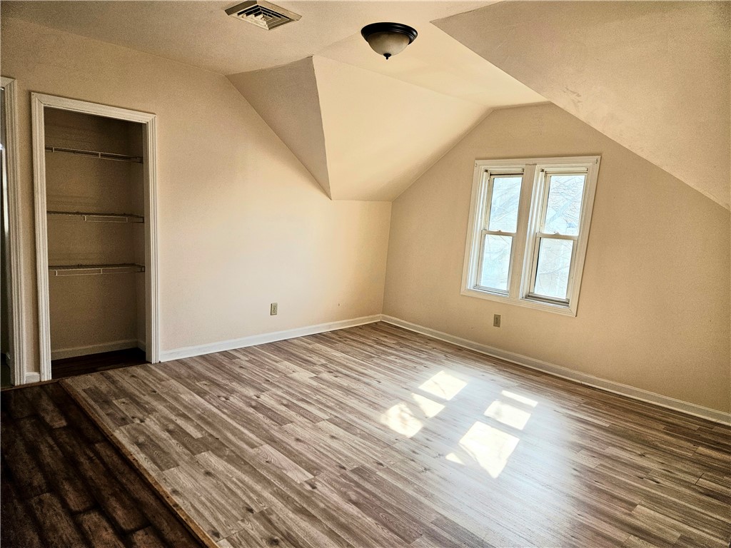 26 Inkerman Street Providence, RI 02908 - Photo 31 of 45 3rd Floor livingroom