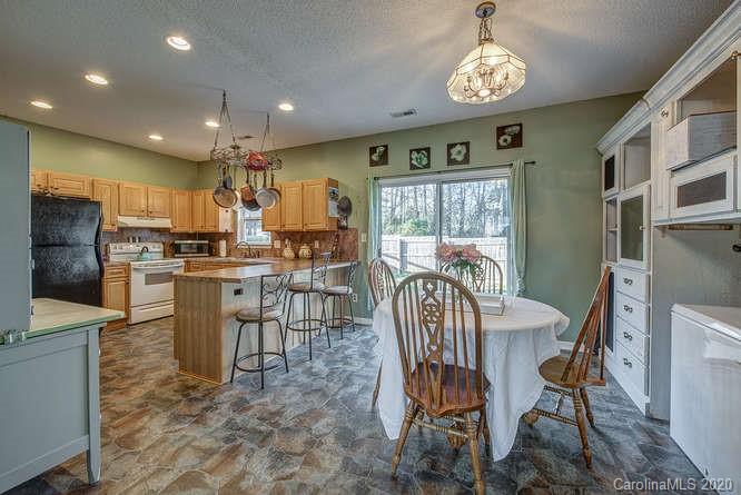 873 Raindrops Road Gastonia, NC 28054 - Photo 3 of 17